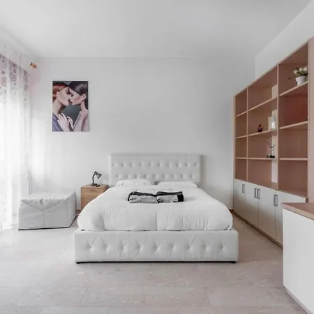 Moncler House Navigli Apartment Milan Exterior photo