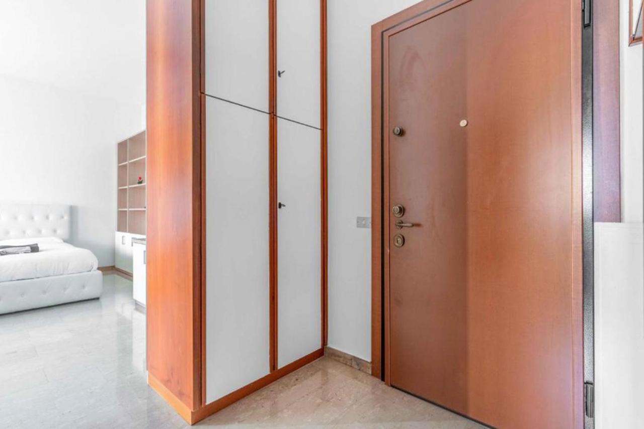 Moncler House Navigli Apartment Milan